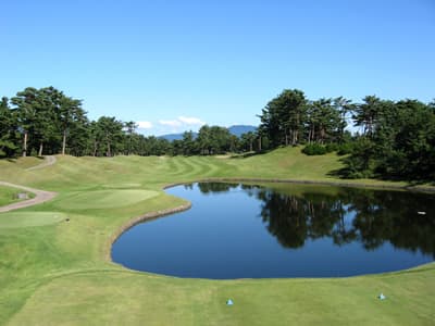 米山水源カントリークラブ コース写真 1