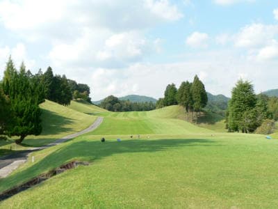 青山台ゴルフ倶楽部 コース写真 1