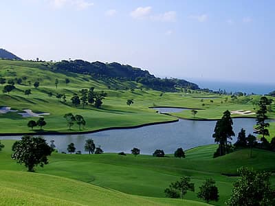 青島ゴルフ倶楽部 コース写真 1